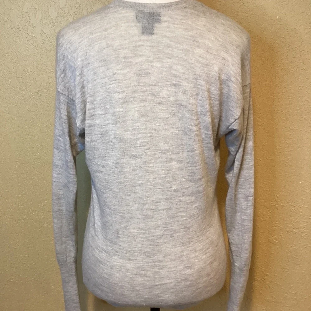 J Crew Women's Beige 100% Cashmere V-Neck Sweater, Size XS‎